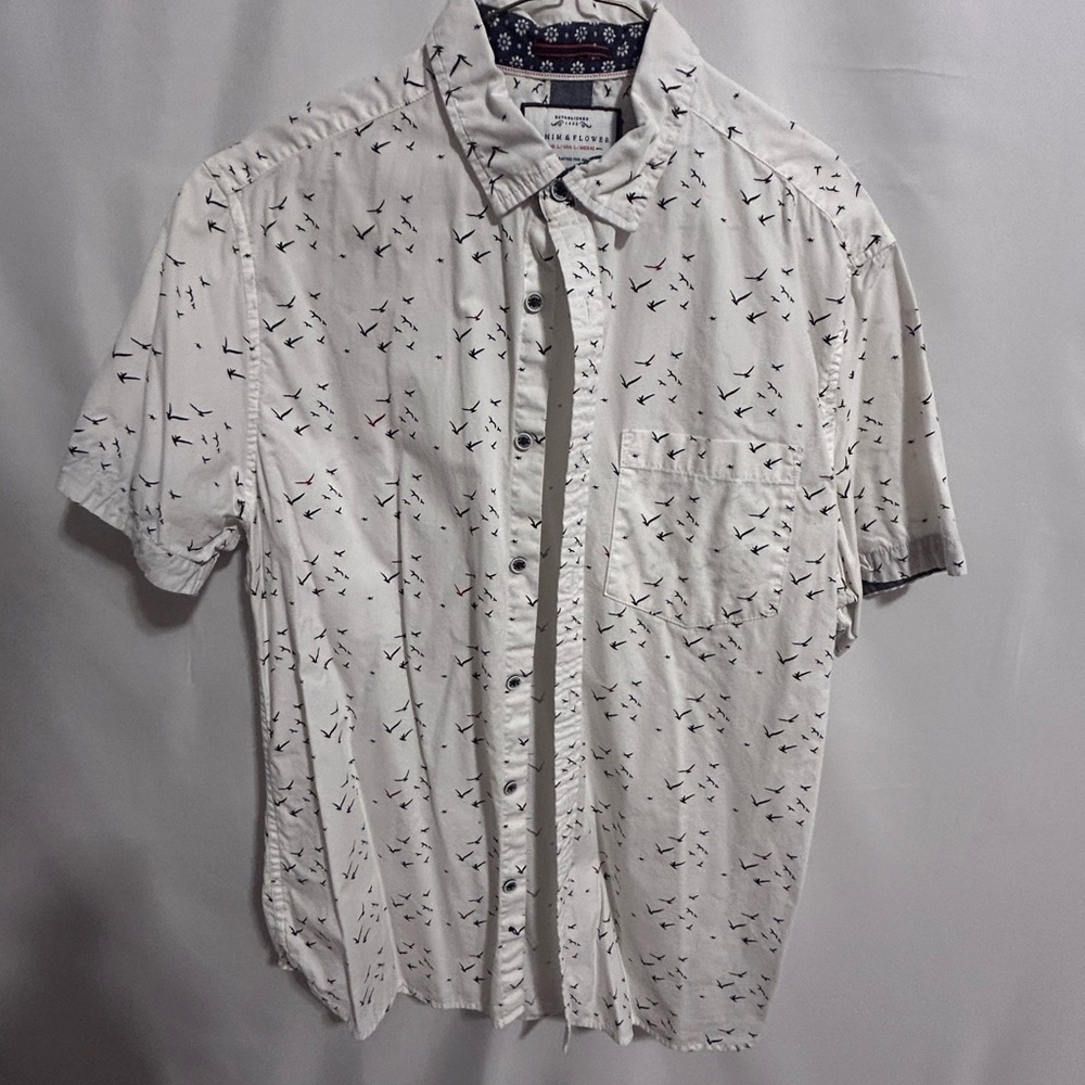 Denim & Flower White Casual Slim Fit Button Down Shirt